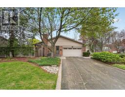 258 BRIAR HILL CRESCENT, Hamilton, Ontario