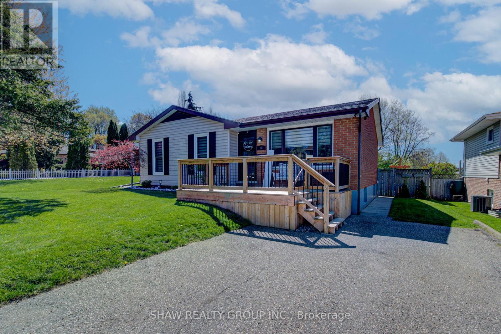 10 Ashton Court, Woodstock, Ontario  N4S 8N9 - Photo 2 - X13121296