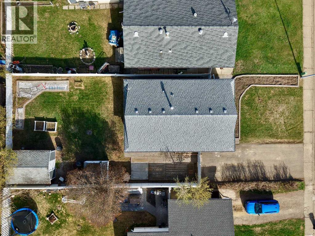 9618 80 Avenue, Peace River, Alberta  T8S 1E6 - Photo 5 - A2310319