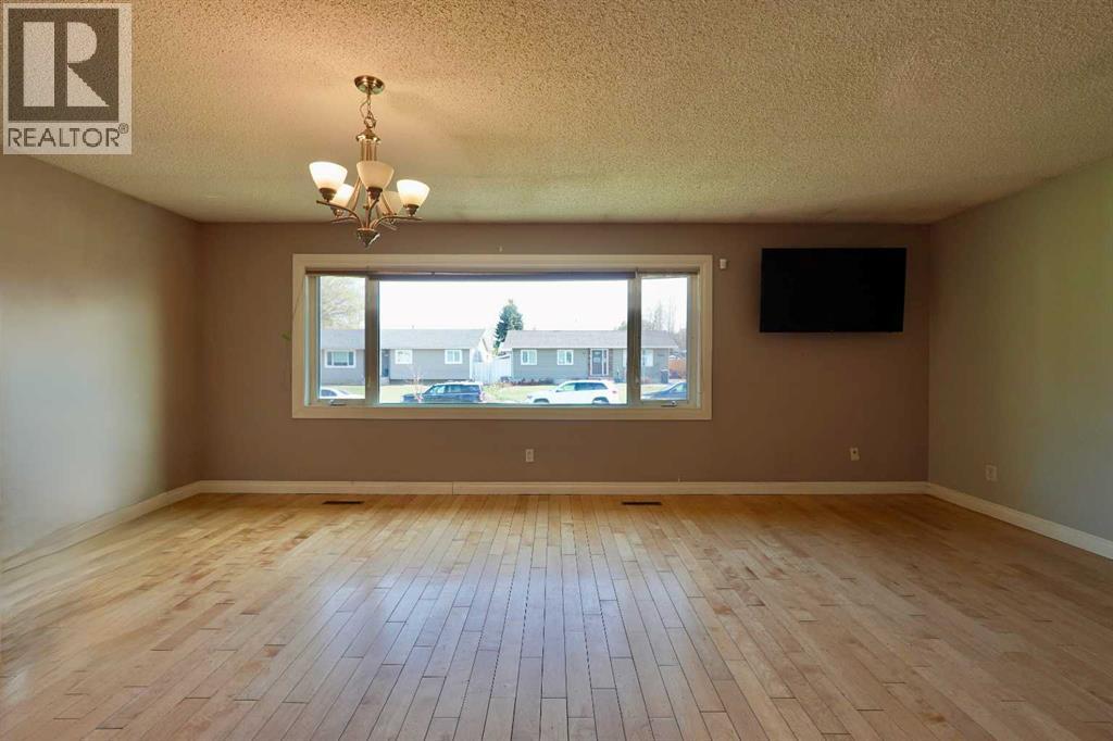 9618 80 Avenue, Peace River, Alberta  T8S 1E6 - Photo 16 - A2310319