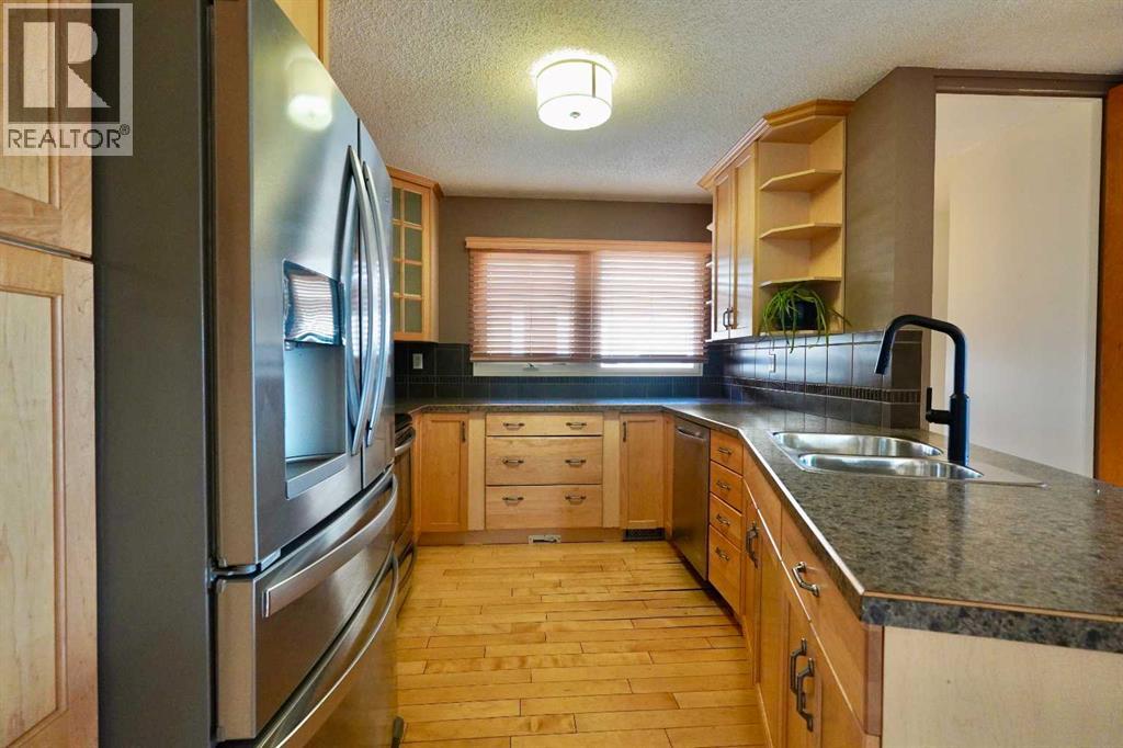 9618 80 Avenue, Peace River, Alberta  T8S 1E6 - Photo 18 - A2310319