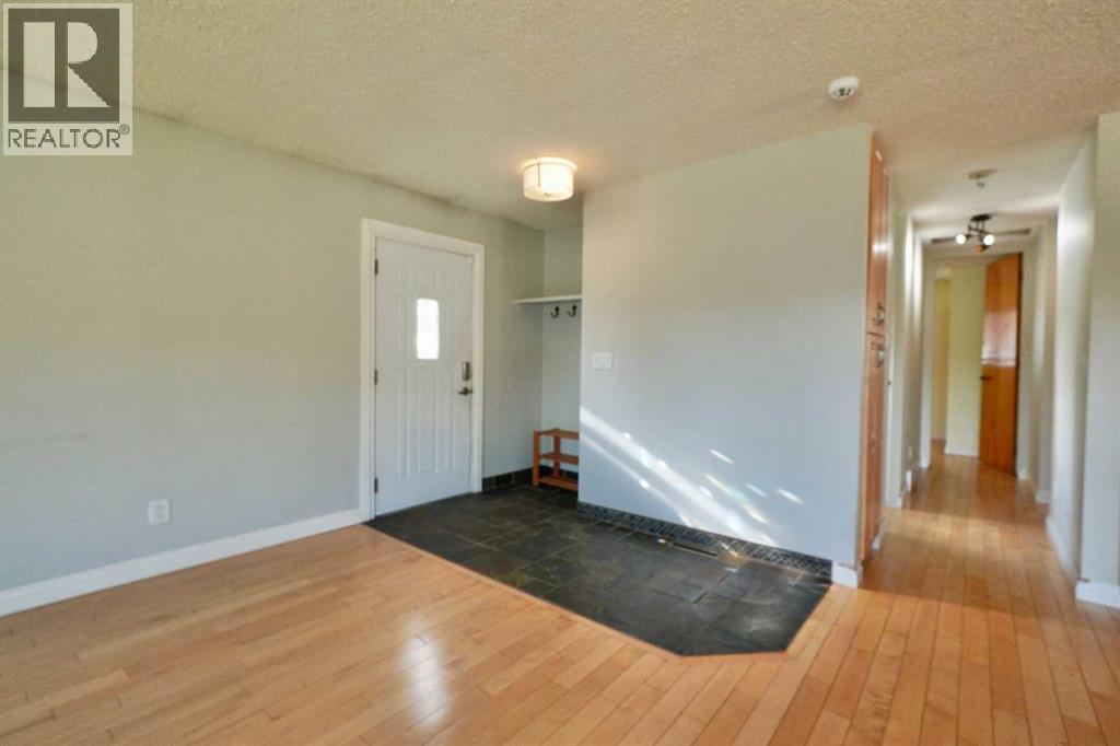 9618 80 Avenue, Peace River, Alberta  T8S 1E6 - Photo 12 - A2310319