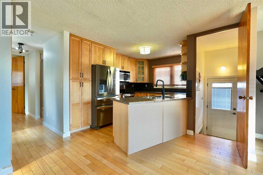 9618 80 Avenue, Peace River, Alberta  T8S 1E6 - Photo 17 - A2310319