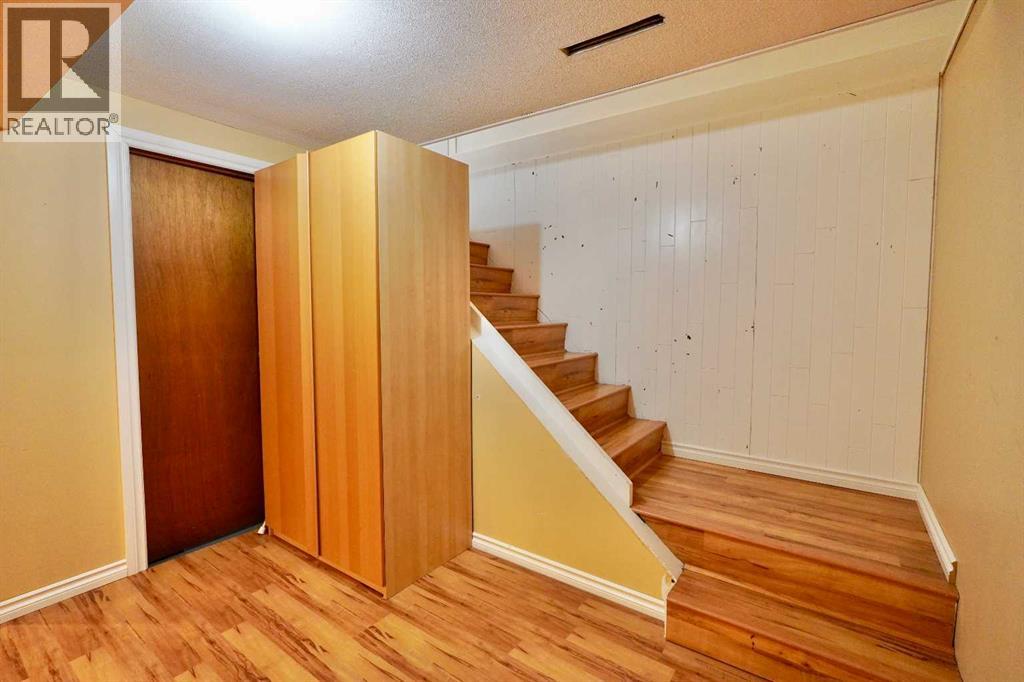 9618 80 Avenue, Peace River, Alberta  T8S 1E6 - Photo 30 - A2310319