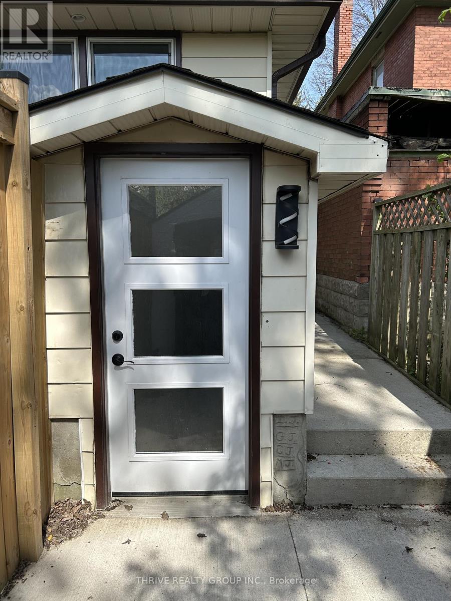 LOWER - 27 BELGRAVE AVENUE, London South, Ontario