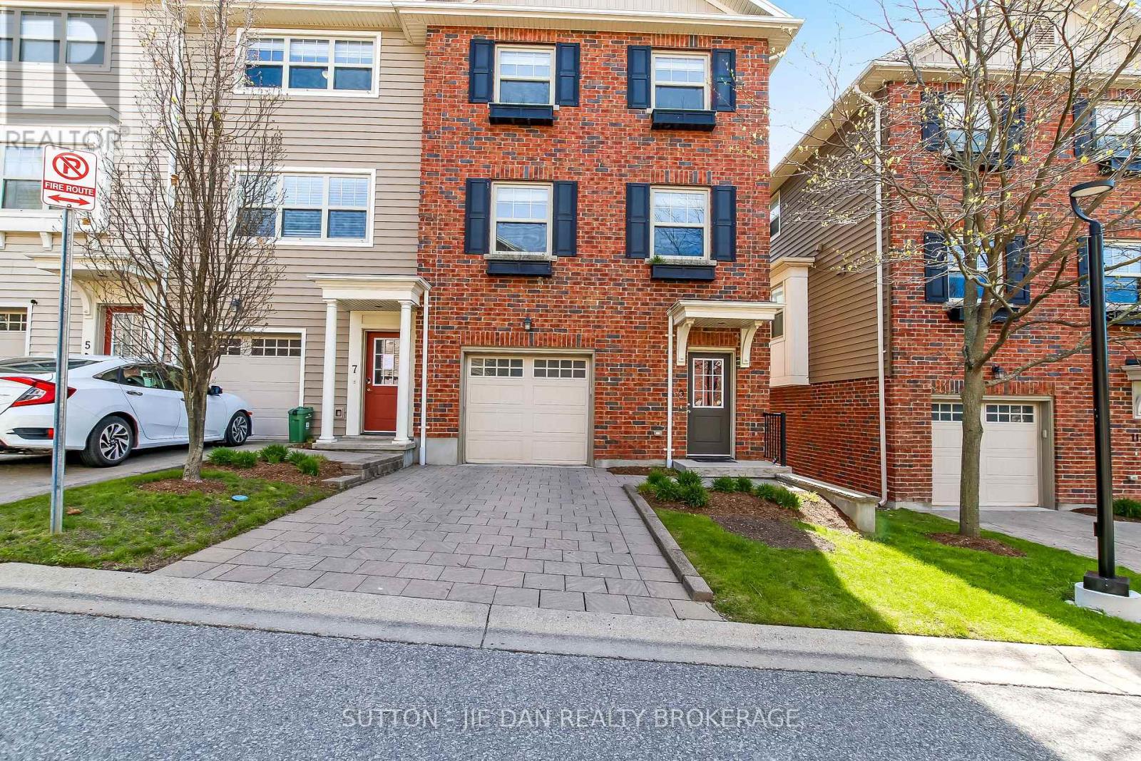 9 - 1850 BEAVERBROOK AVENUE, London North, Ontario