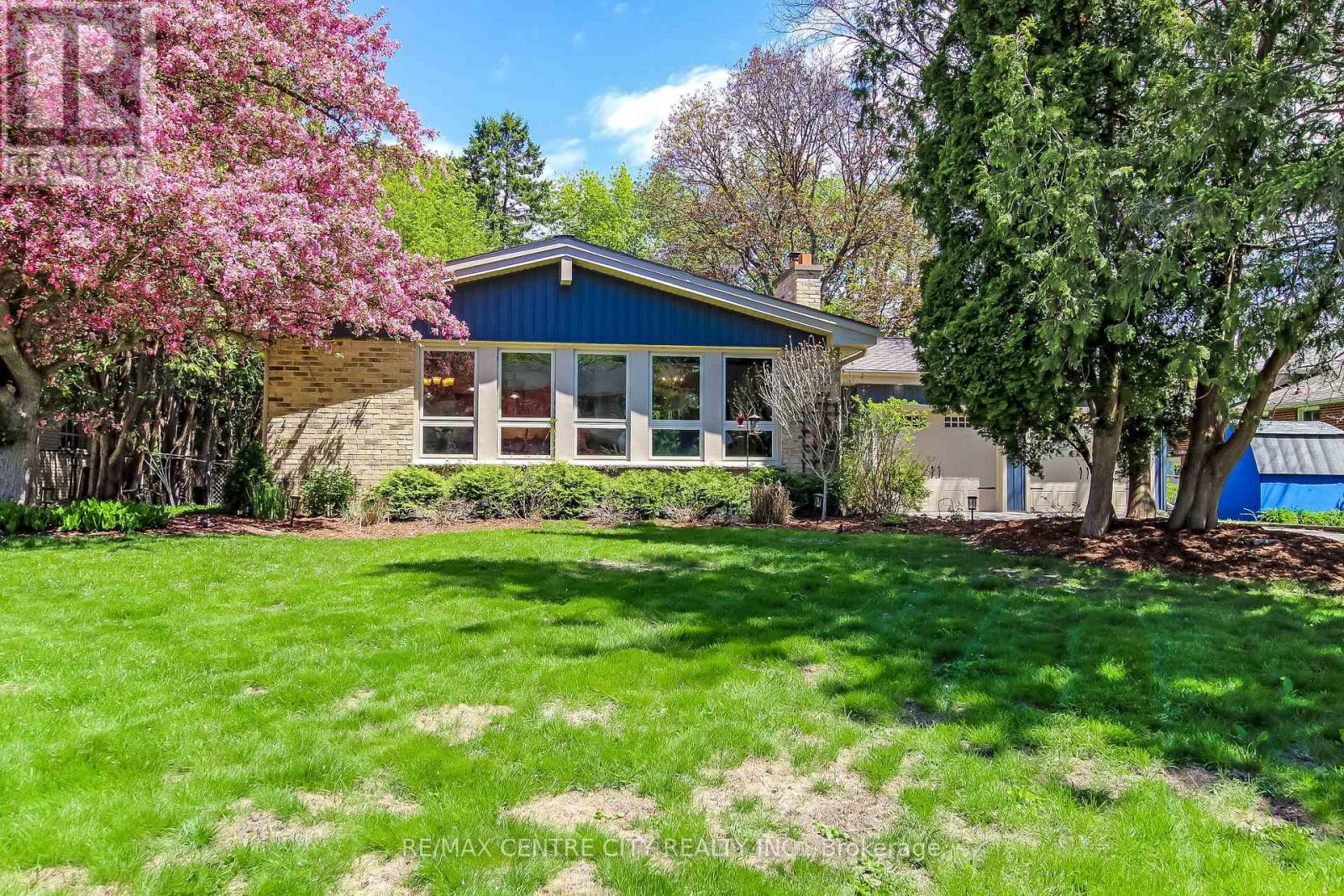 9 HEATHCOTE AVENUE, London North, Ontario