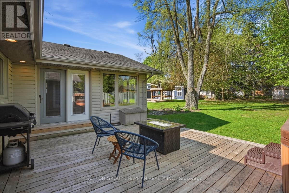 590 Oakridge Drive, London North, Ontario  N6H 3G2 - Photo 34 - X13121544