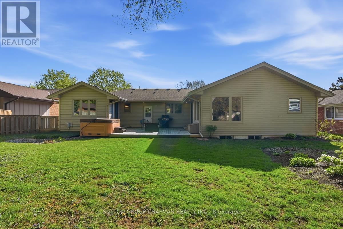 590 Oakridge Drive, London North, Ontario  N6H 3G2 - Photo 39 - X13121544