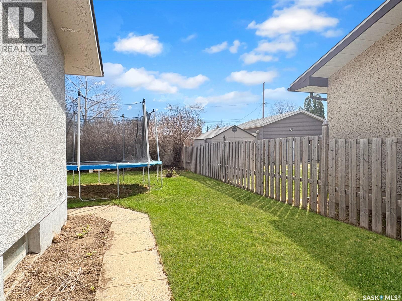 1762 91st Street, North Battleford, Saskatchewan  S9A 0A5 - Photo 24 - SK035765