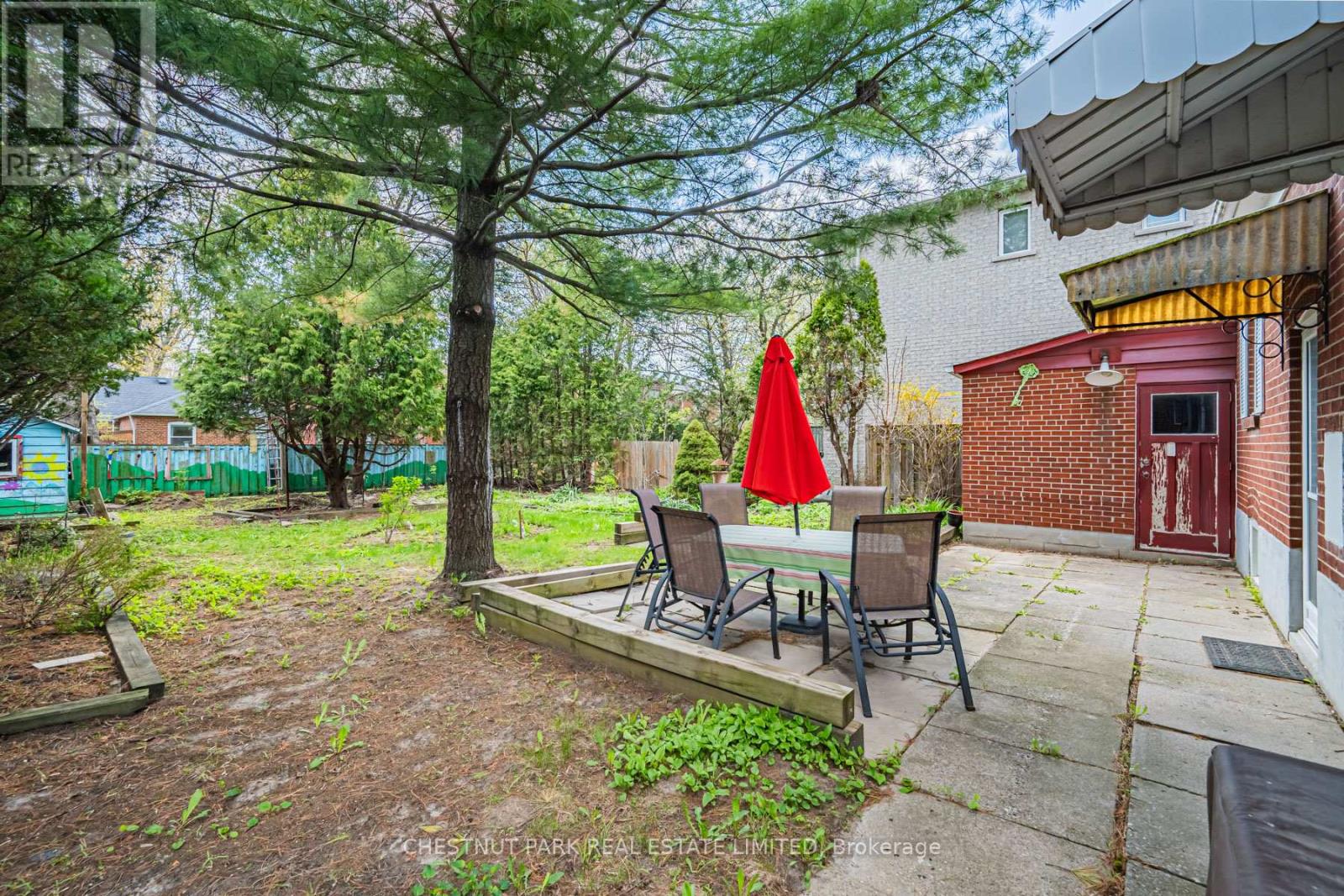 26 Roberta Drive, Toronto, Ontario  M6A 2J5 - Photo 41 - C13115248