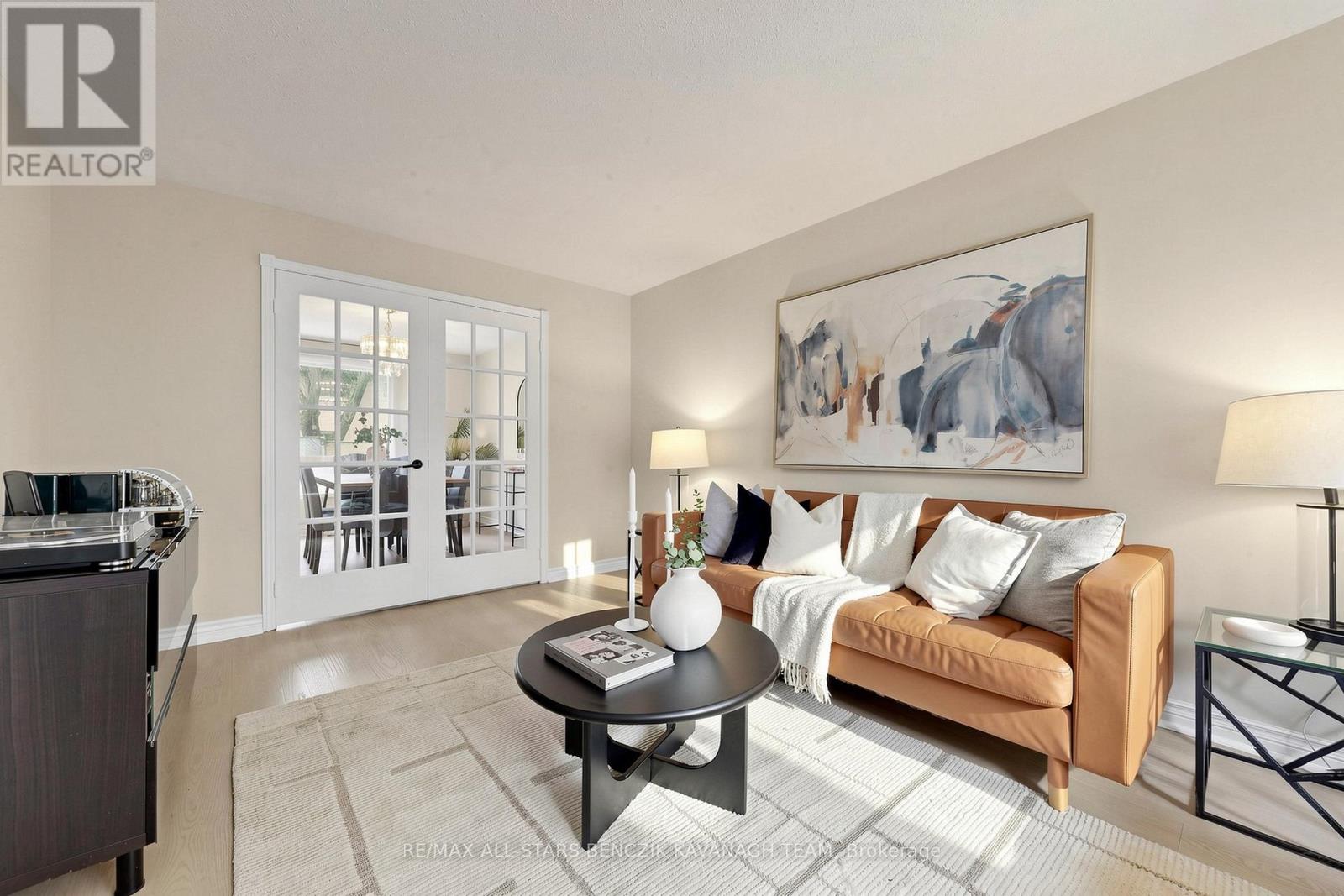 215 Fincham Avenue, Markham, Ontario  L3P 4B4 - Photo 4 - N13095540