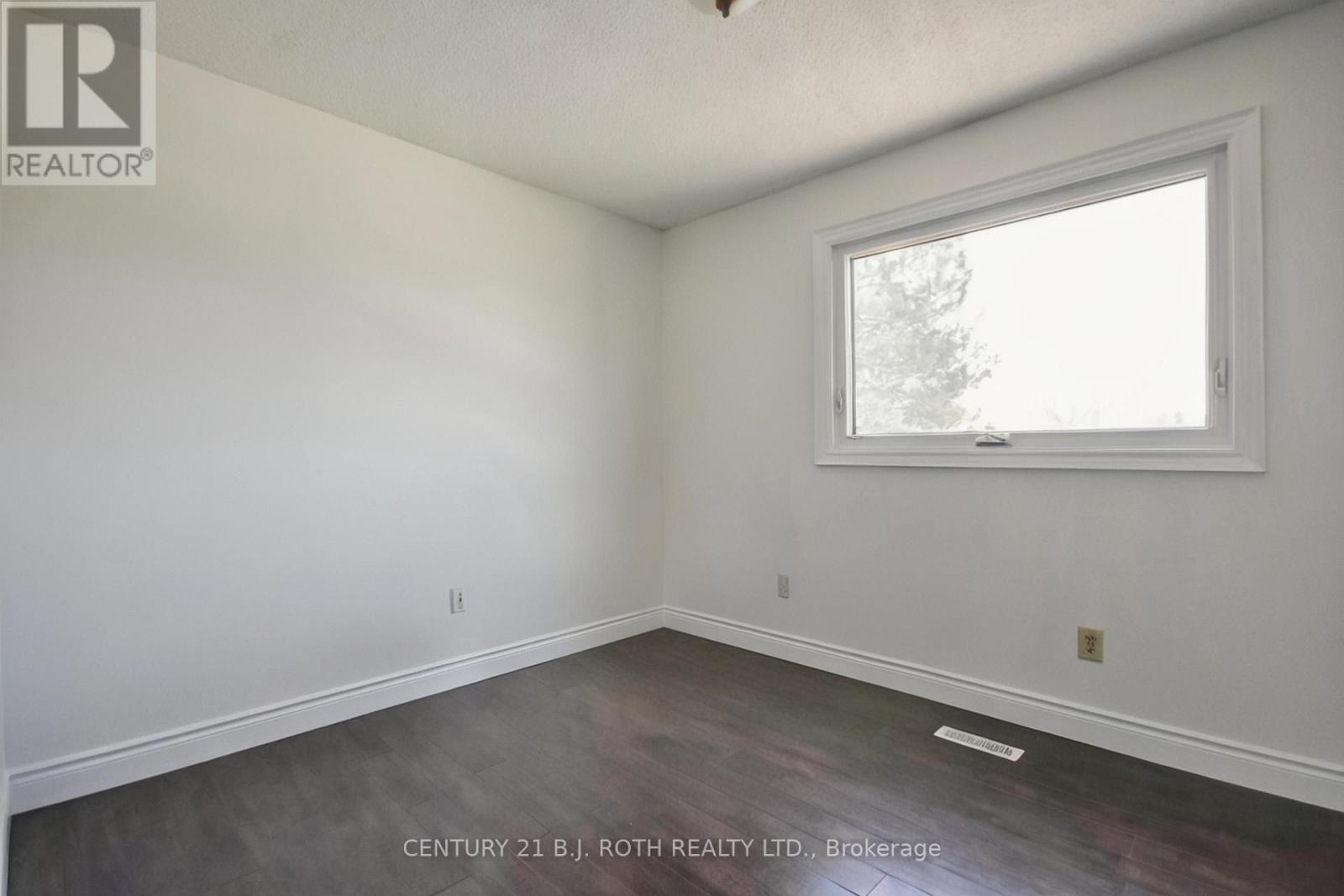 55 Moon Drive, Barrie, Ontario  L4N 7G8 - Photo 18 - S13084858