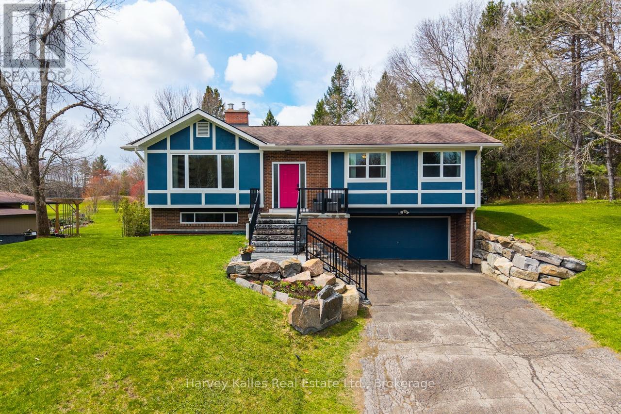14 Curling Road, Bracebridge, Ontario  P1L 1M6 - Photo 1 - X13121496