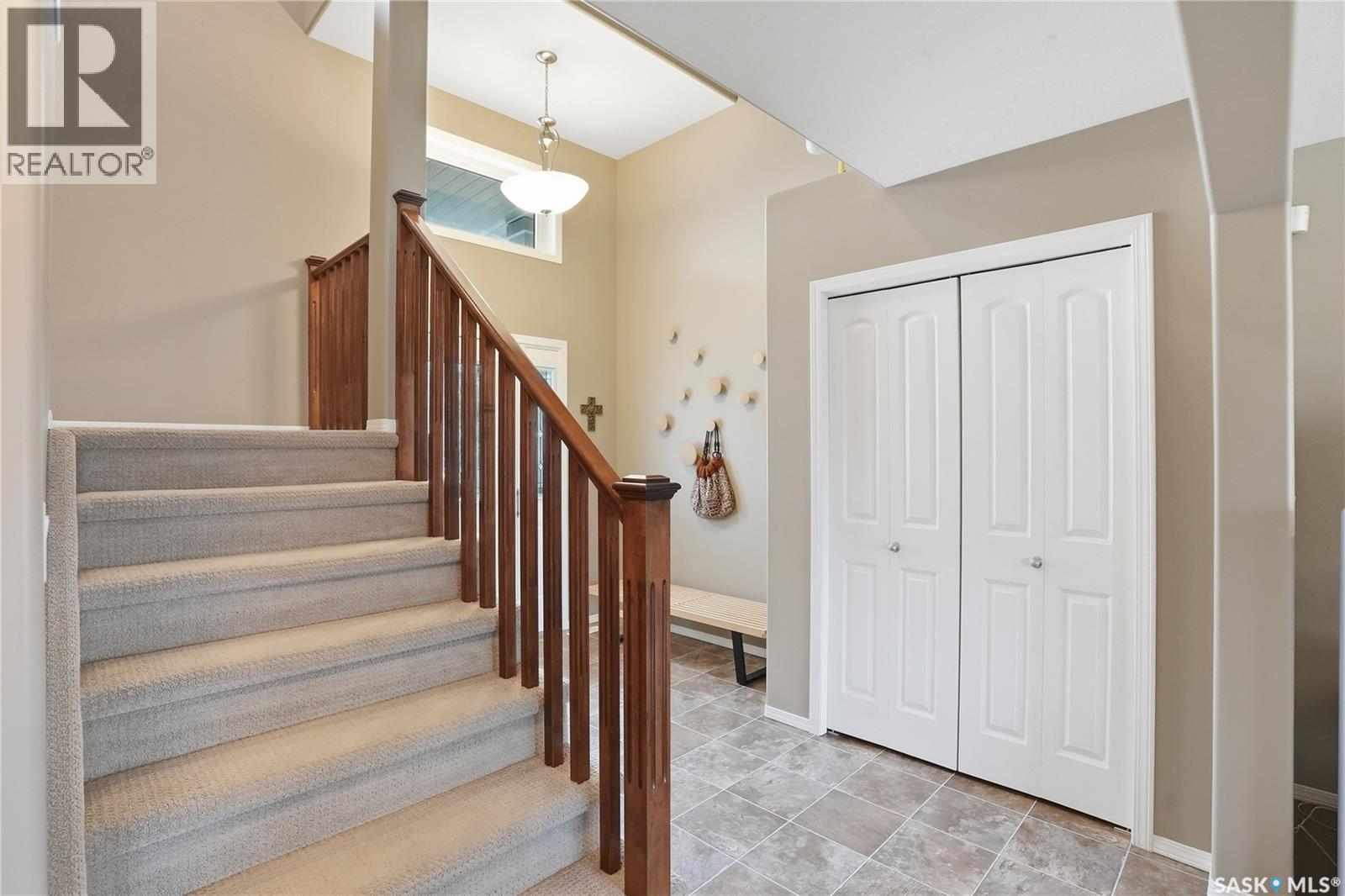 238 Stepney Crescent, Saskatoon, Saskatchewan  S7T 0A1 - Photo 3 - SK035432