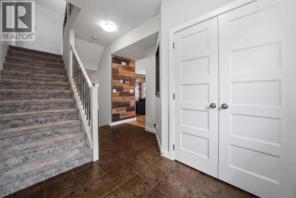 113 Coachman Way, Blackfalds, Alberta  T4M 0B4 - Photo 3 - A2306395