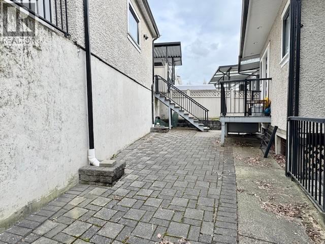17xx E 62nd Ave Vancouver Bc, Vancouver, British Columbia  V5P 2K9 - Photo 7 - R3123109