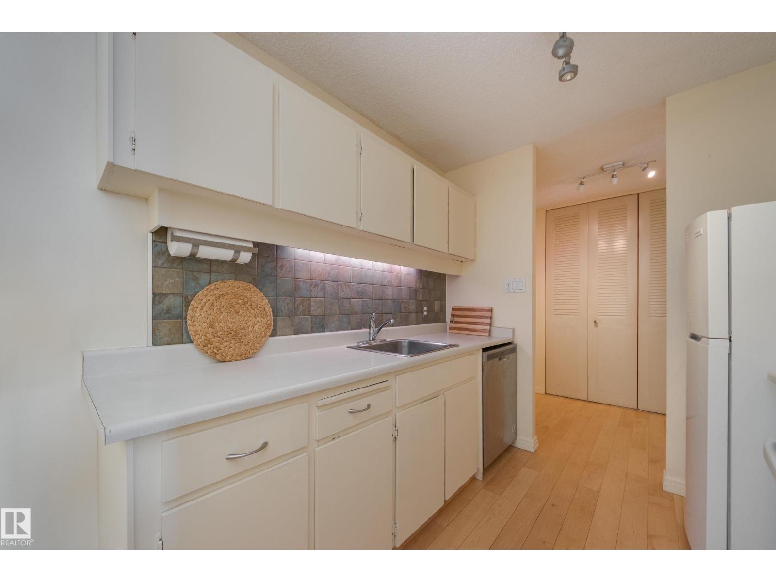 #306 12121 Jasper Av Nw, Edmonton, Alberta  T5N 3X7 - Photo 17 - E4487338