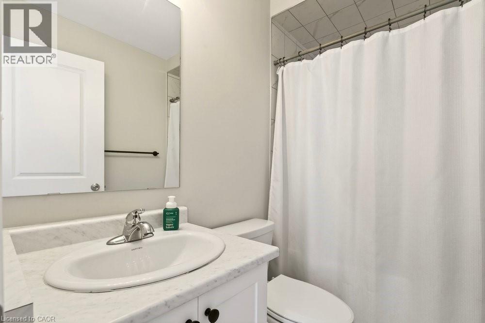 74 Bobolink Road, Hamilton, Ontario  L9A 2P5 - Photo 29 - 40804719