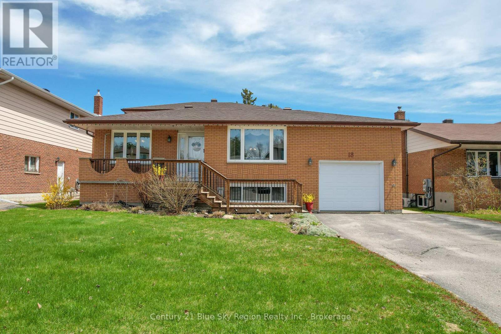 18 EGLEE AVENUE, North Bay, Ontario