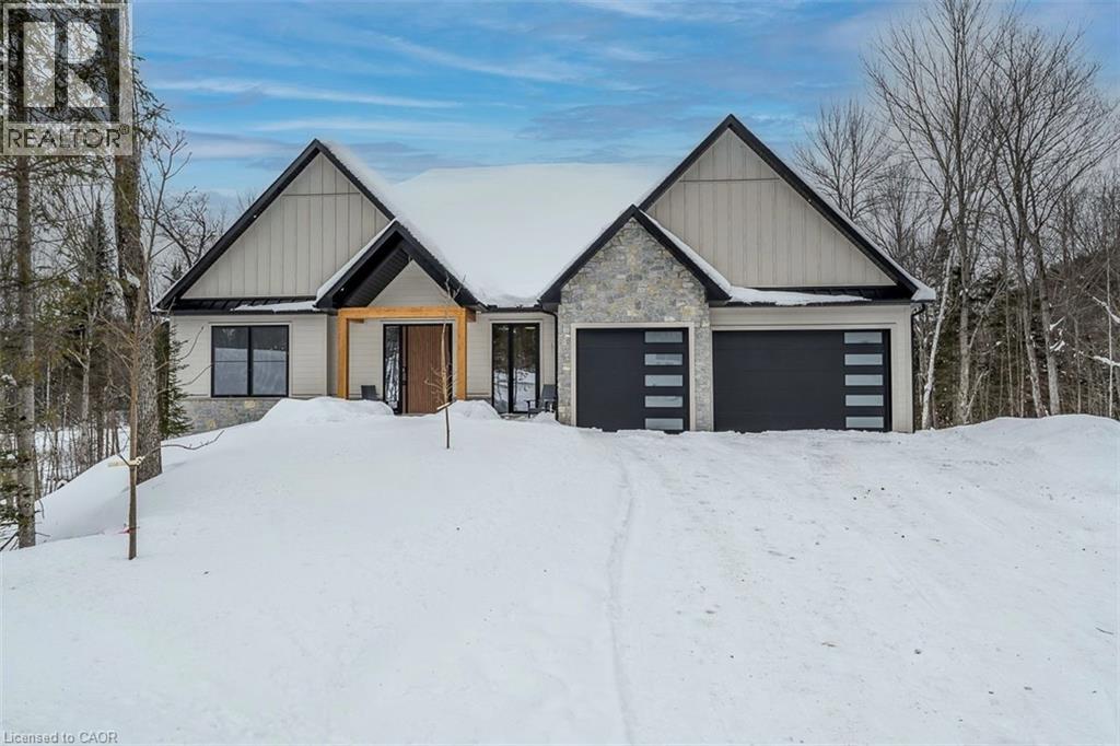 11 Glen Eagle Court, Huntsville, Ontario  P1H 1B1 - Photo 2 - 40829221