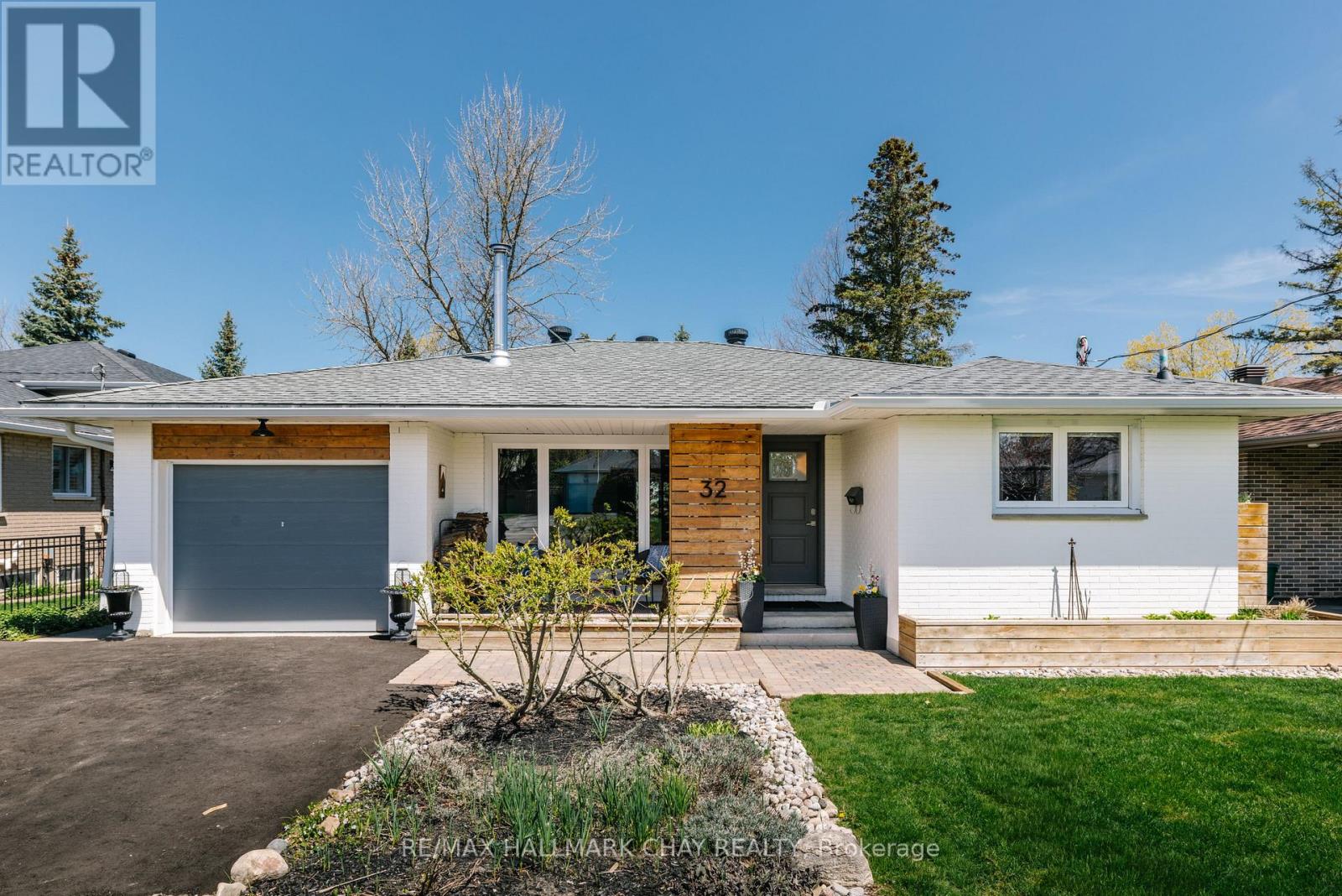 32 MELROSE AVENUE, Barrie, Ontario