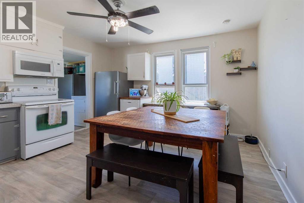 375 N 100 W, Raymond, Alberta  T0K 2S0 - Photo 9 - A2310229