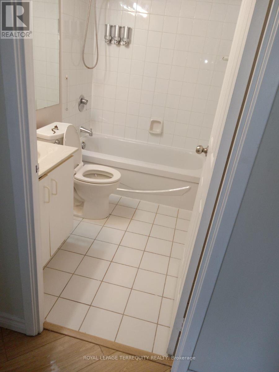 919 - 711 Bay Street, Toronto, Ontario  M5G 2J8 - Photo 15 - C13121400