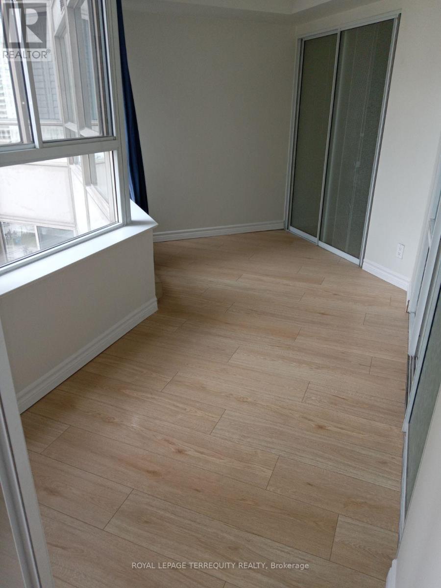 919 - 711 Bay Street, Toronto, Ontario  M5G 2J8 - Photo 19 - C13121400