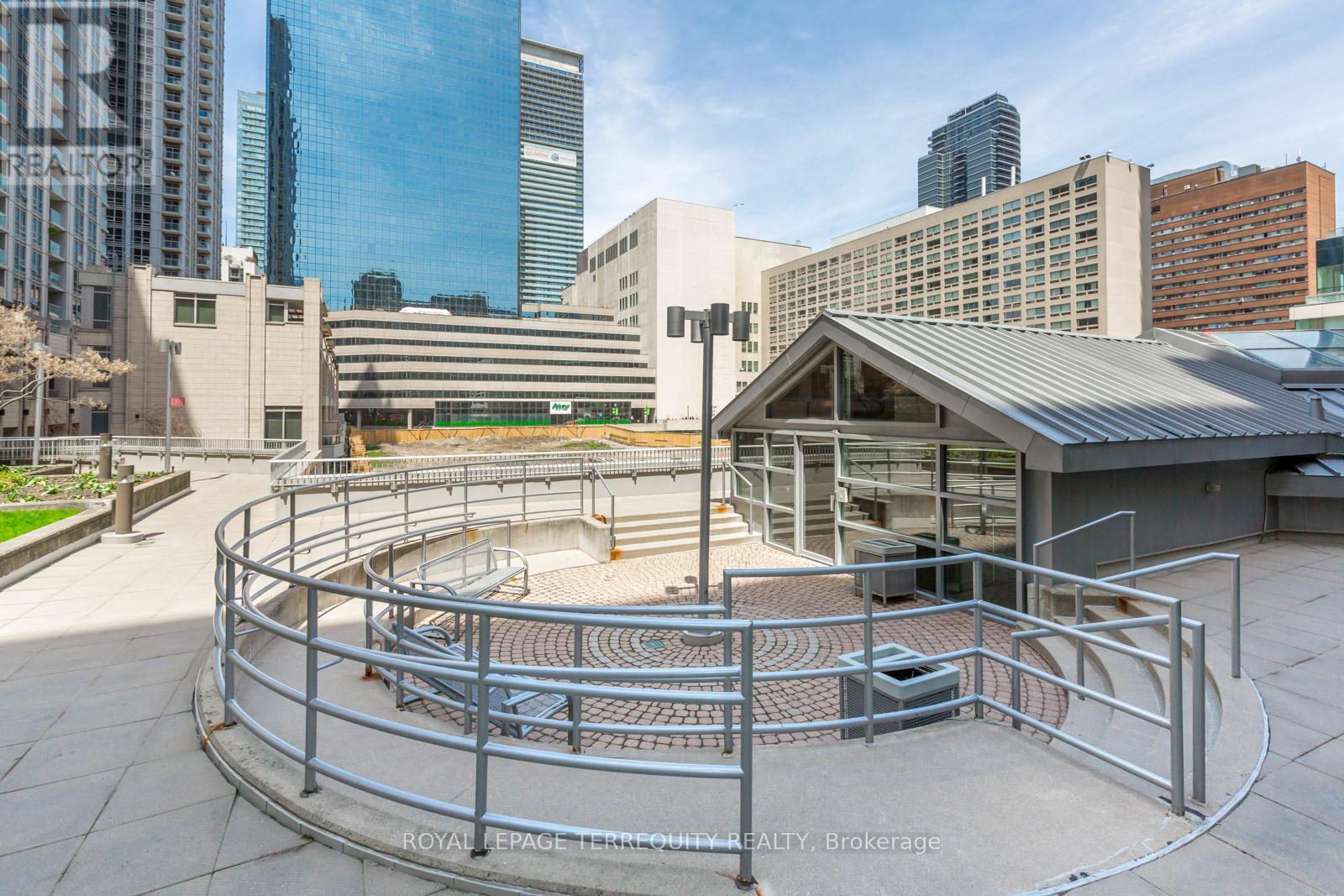 919 - 711 Bay Street, Toronto, Ontario  M5G 2J8 - Photo 8 - C13121400