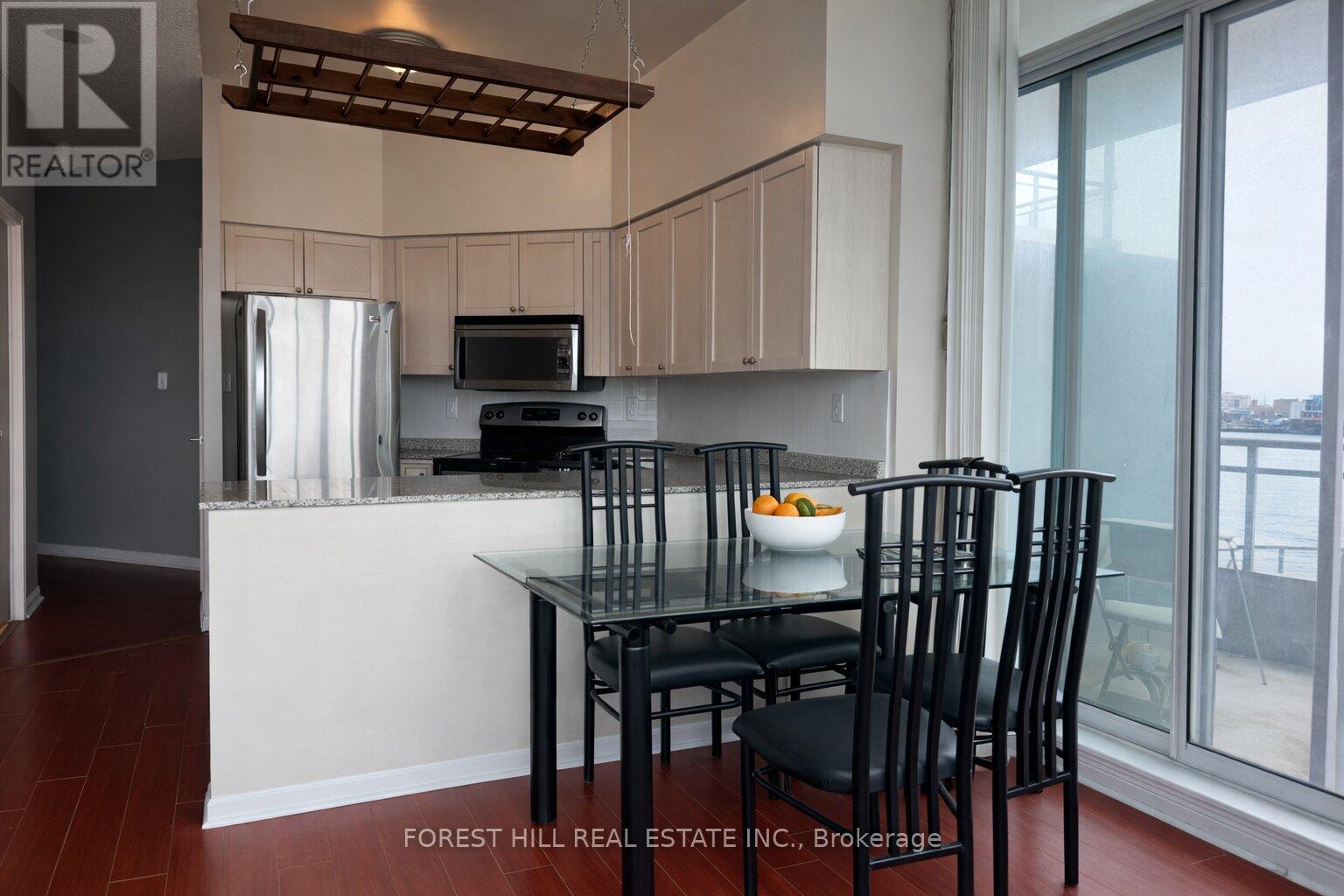1028 - 230 Queens Quay W, Toronto, Ontario  M5J 2Y7 - Photo 4 - C13121464