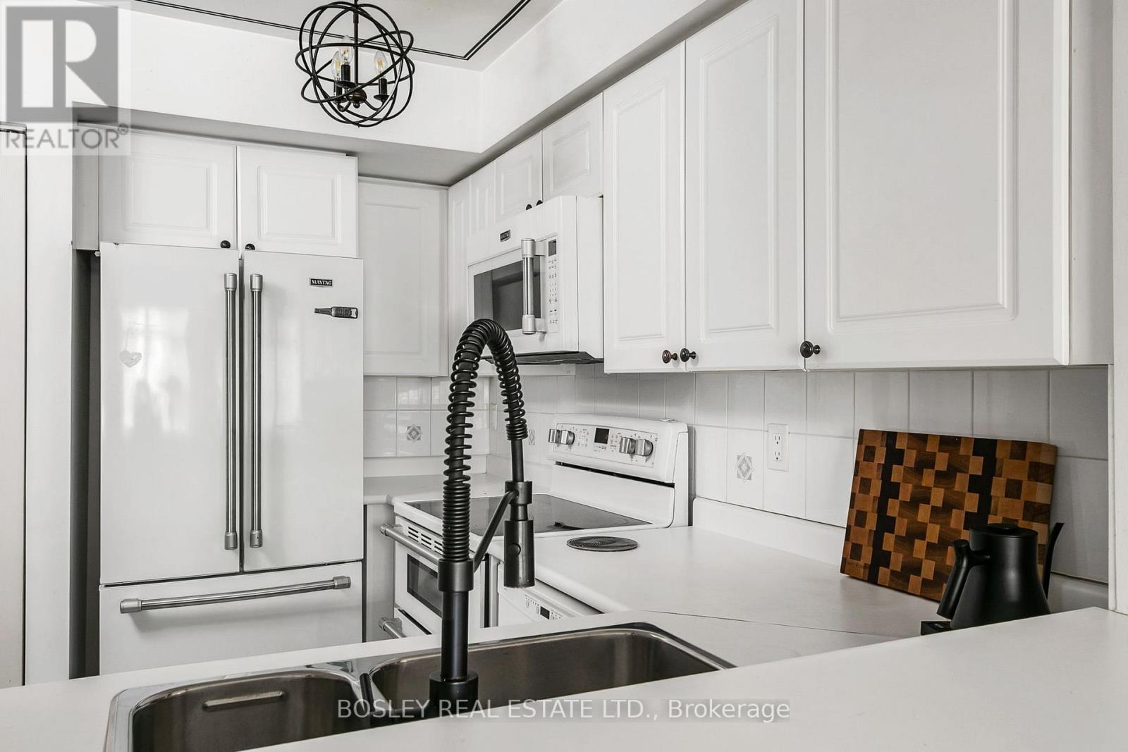 303 - 99 Hayden Street, Toronto, Ontario  M4Y 3B4 - Photo 11 - C13121492