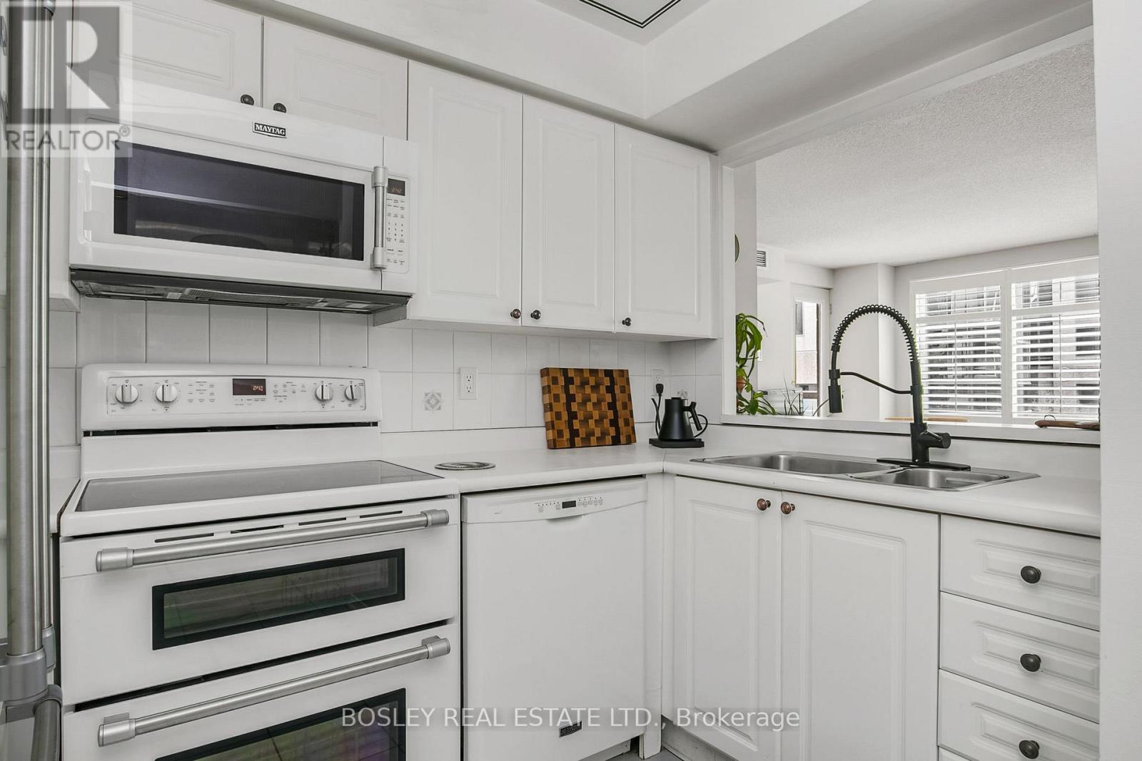 303 - 99 Hayden Street, Toronto, Ontario  M4Y 3B4 - Photo 12 - C13121492