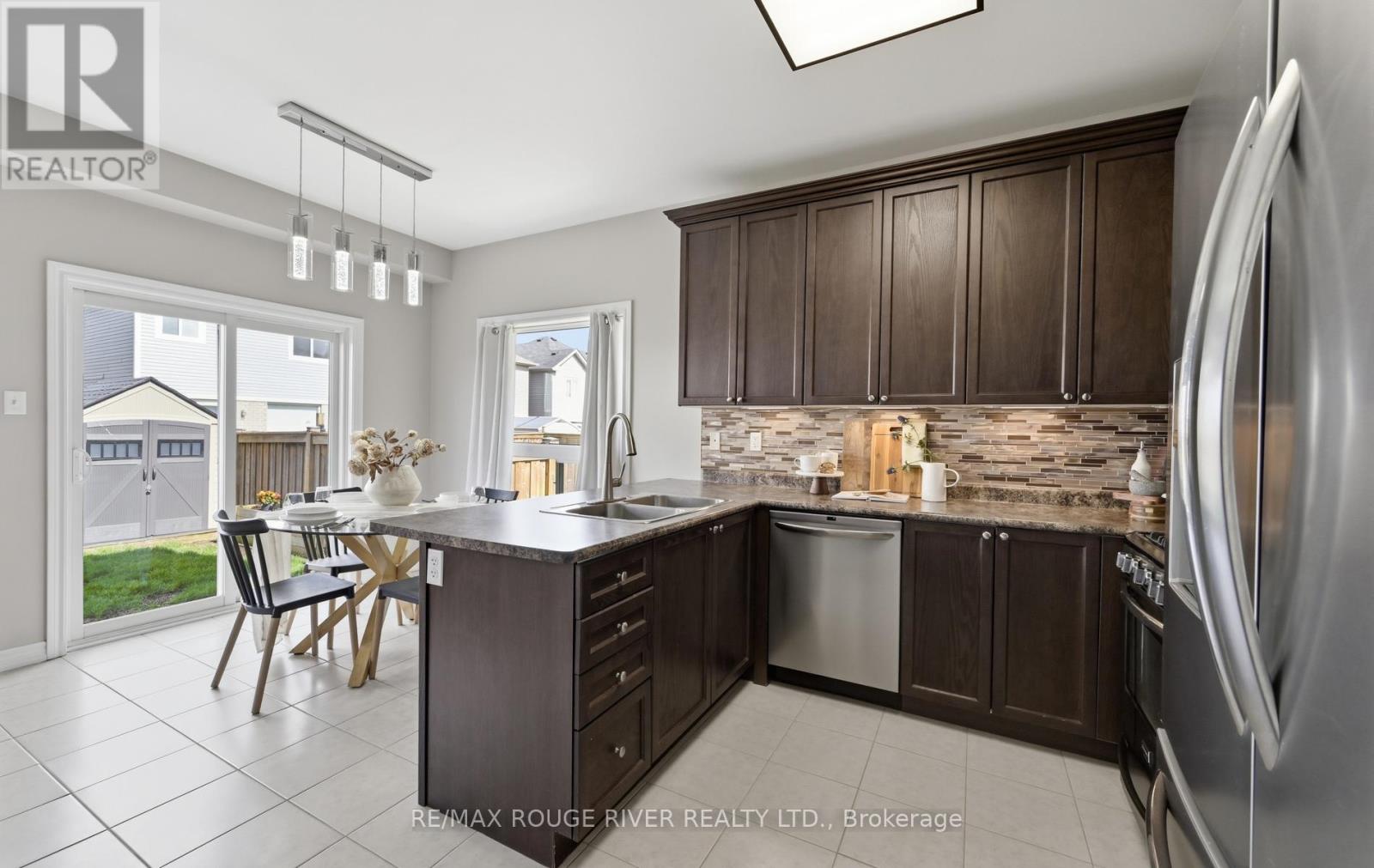 55 Redfern Crescent, Clarington, Ontario  L1C 0K2 - Photo 16 - E13121532