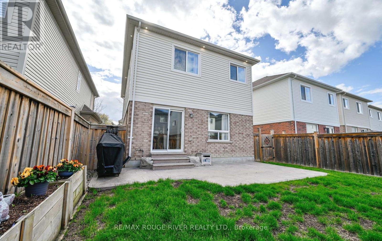 55 Redfern Crescent, Clarington, Ontario  L1C 0K2 - Photo 42 - E13121532