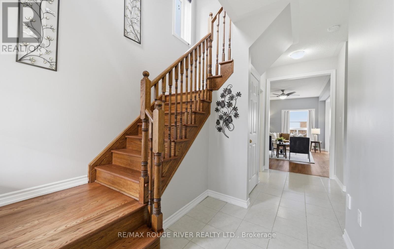 55 Redfern Crescent, Clarington, Ontario  L1C 0K2 - Photo 7 - E13121532