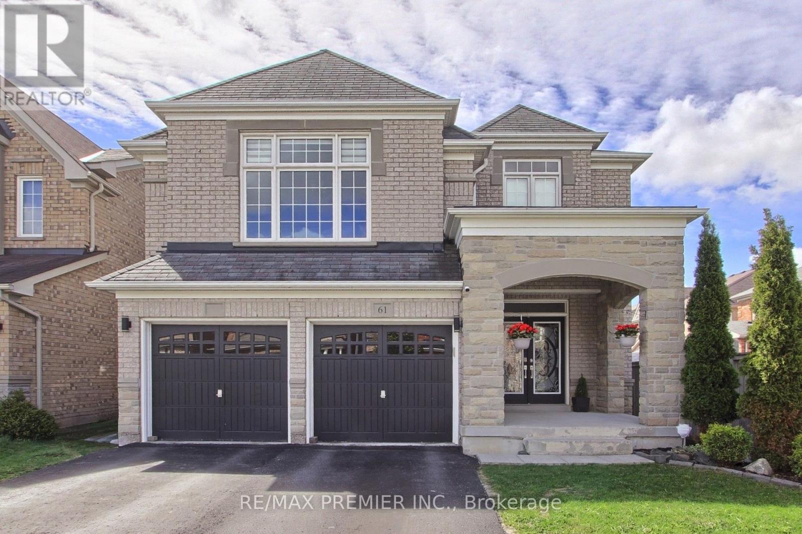 61 Tigertail Crescent, Bradford West Gwillimbury (Bradford), Ontario  L3Z 0M3 - Photo 1 - N13121398
