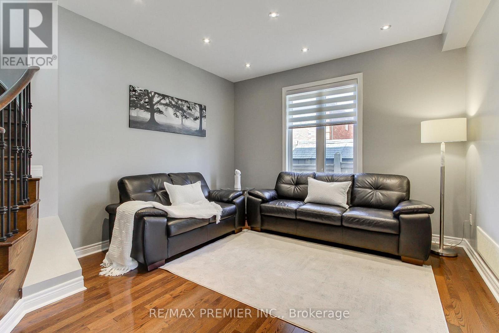 61 Tigertail Crescent, Bradford West Gwillimbury (Bradford), Ontario  L3Z 0M3 - Photo 10 - N13121398