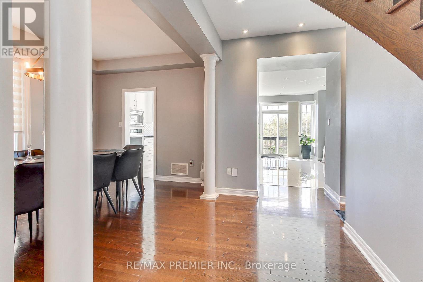 61 Tigertail Crescent, Bradford West Gwillimbury (Bradford), Ontario  L3Z 0M3 - Photo 14 - N13121398