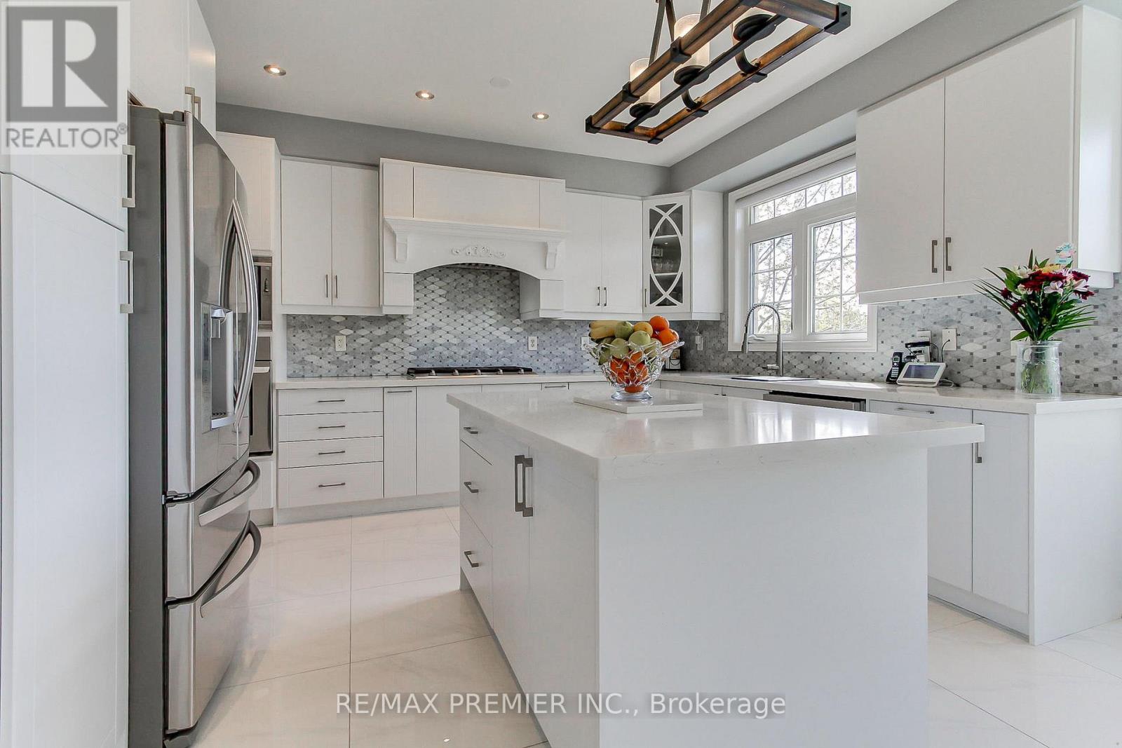 61 Tigertail Crescent, Bradford West Gwillimbury (Bradford), Ontario  L3Z 0M3 - Photo 17 - N13121398