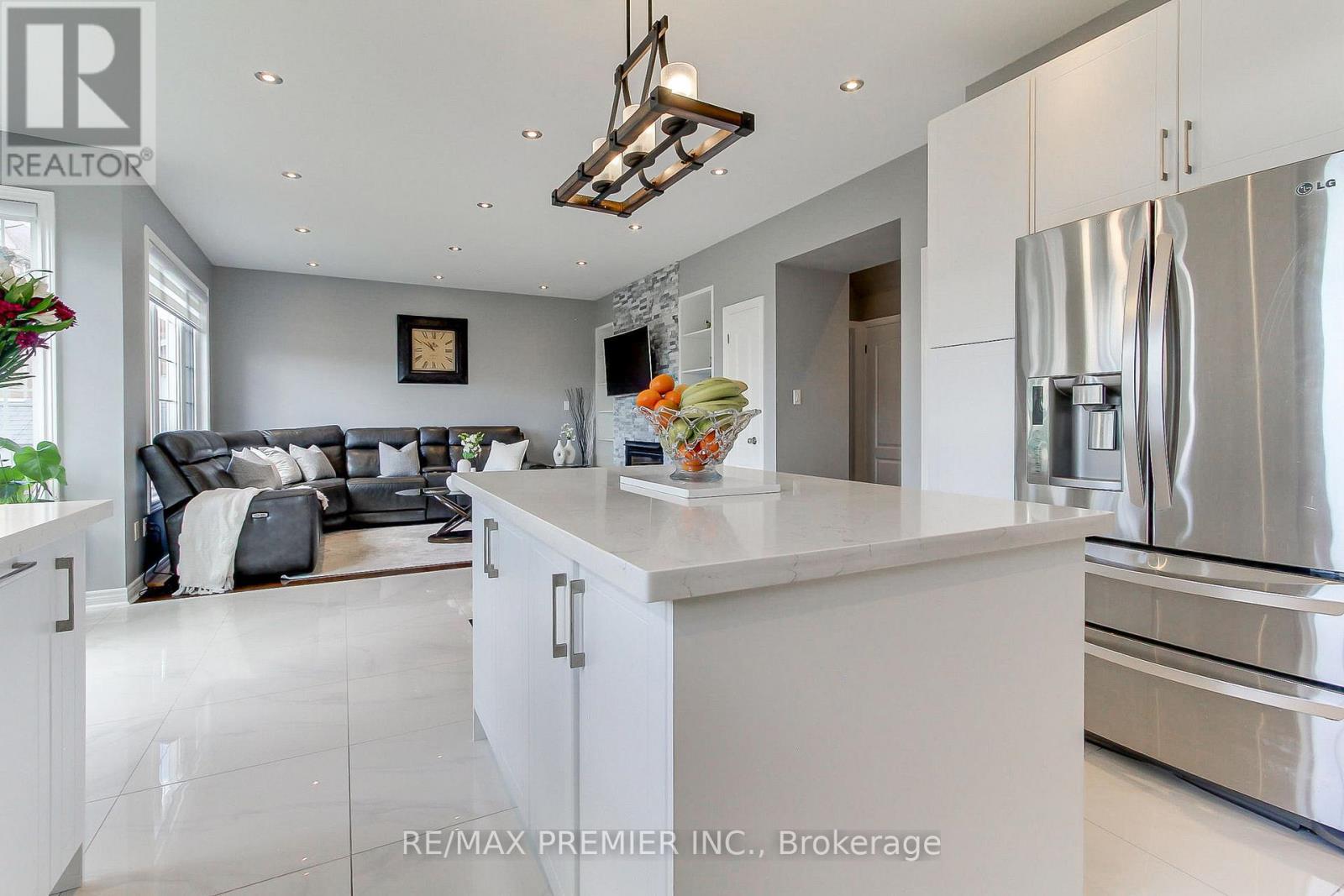 61 Tigertail Crescent, Bradford West Gwillimbury (Bradford), Ontario  L3Z 0M3 - Photo 22 - N13121398