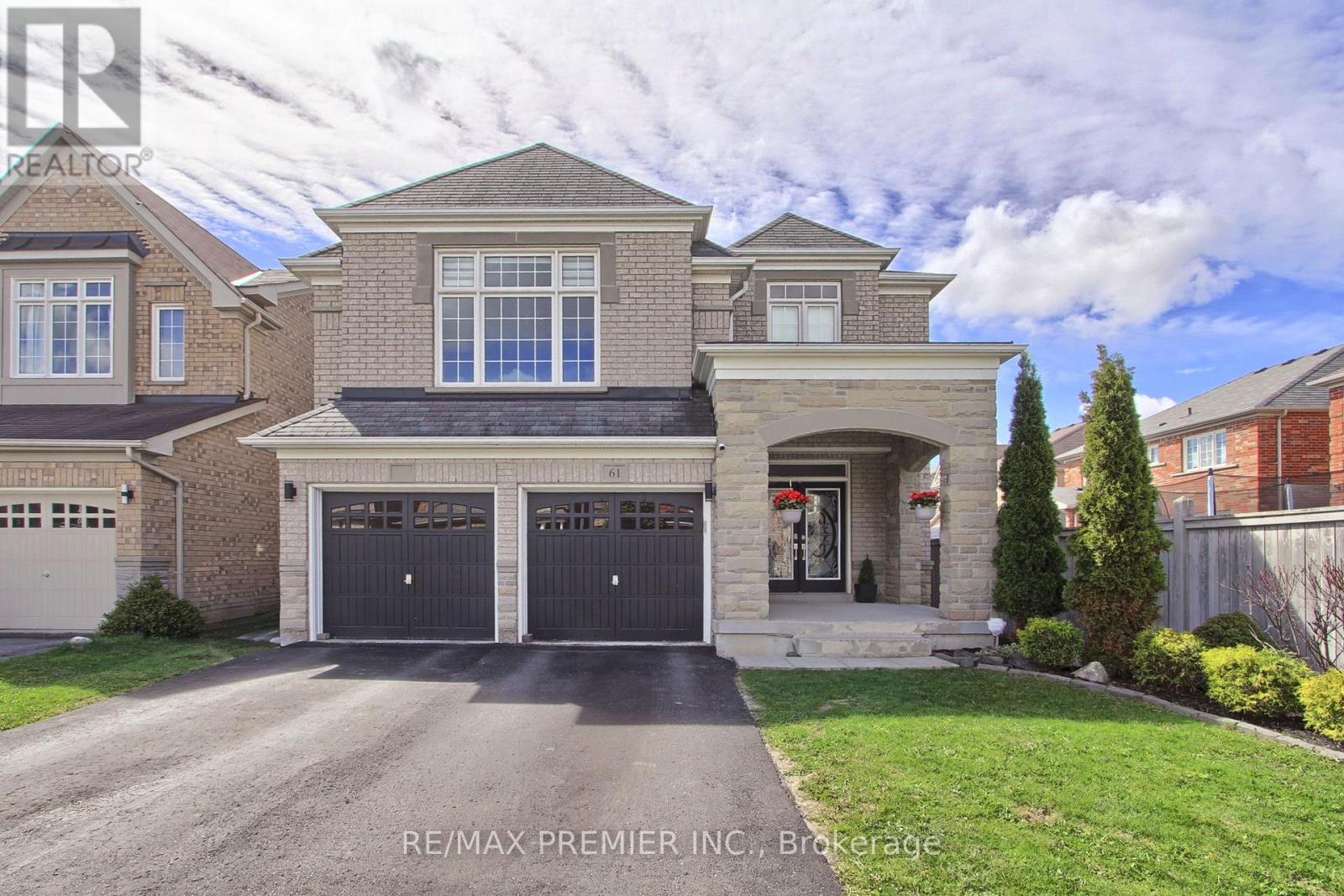 61 Tigertail Crescent, Bradford West Gwillimbury (Bradford), Ontario  L3Z 0M3 - Photo 3 - N13121398