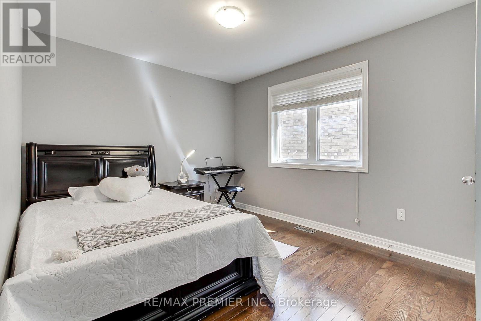 61 Tigertail Crescent, Bradford West Gwillimbury (Bradford), Ontario  L3Z 0M3 - Photo 38 - N13121398