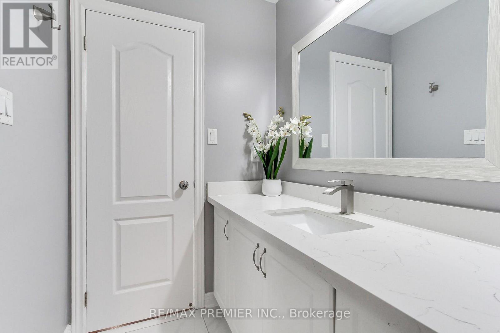61 Tigertail Crescent, Bradford West Gwillimbury (Bradford), Ontario  L3Z 0M3 - Photo 40 - N13121398