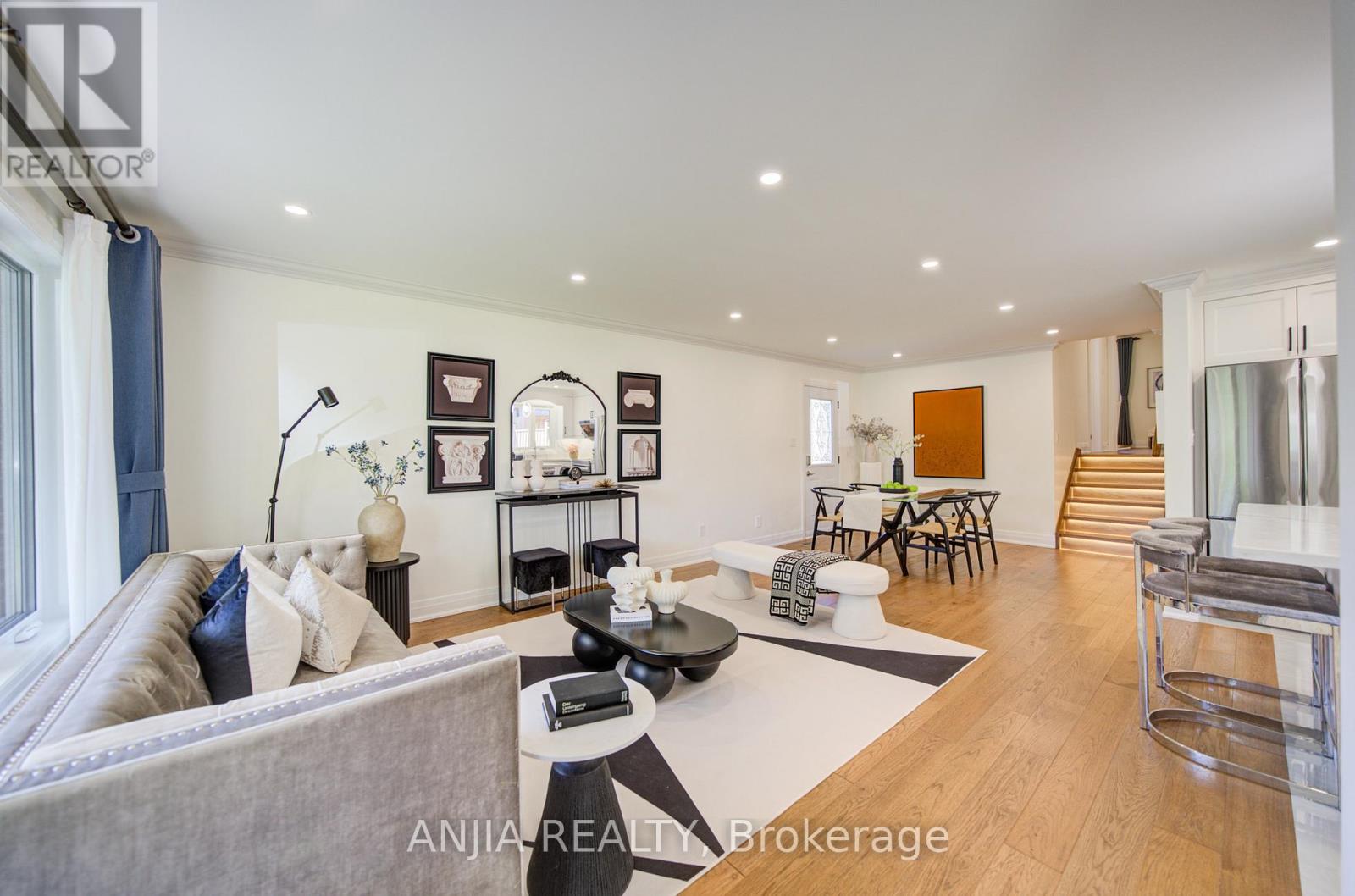 80 Southdale Drive, Markham (Bullock), Ontario  L3P 1J8 - Photo 9 - N13121476