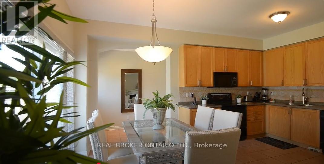 26 Coyote Way, Vaughan, Ontario  L4H 1Y6 - Photo 3 - N13121518