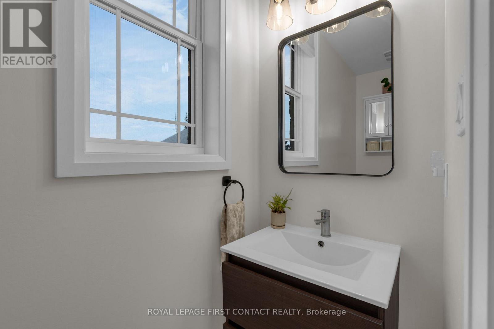 21 - 376 Blake Street, Barrie (Codrington), Ontario  L4M 1J6 - Photo 4 - S13121448