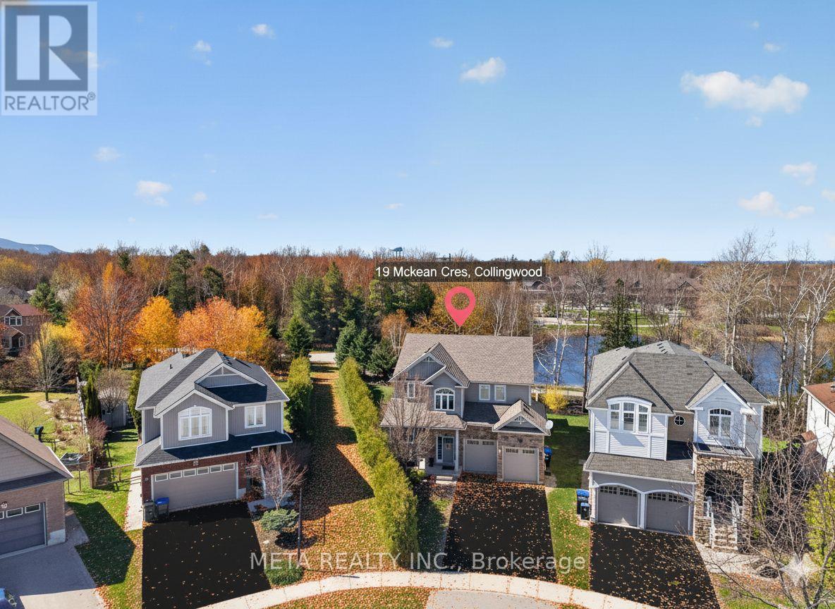 19 Mckean Crescent, Collingwood, Ontario  L9Y 0C1 - Photo 2 - S13121528