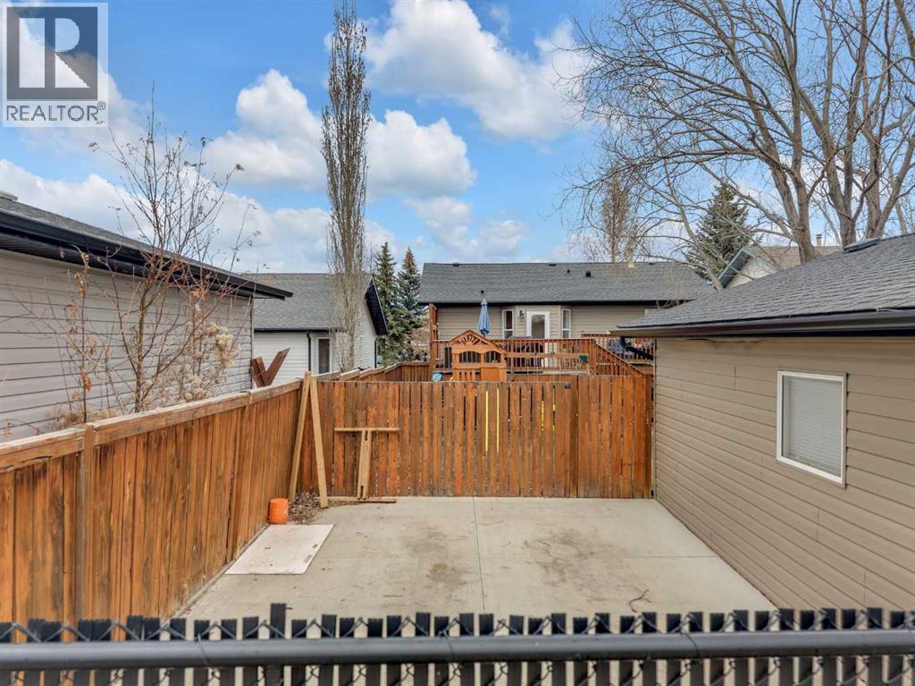 26 Mckinlay Crescent, Lacombe, Alberta  T4L 2L4 - Photo 36 - A2302509