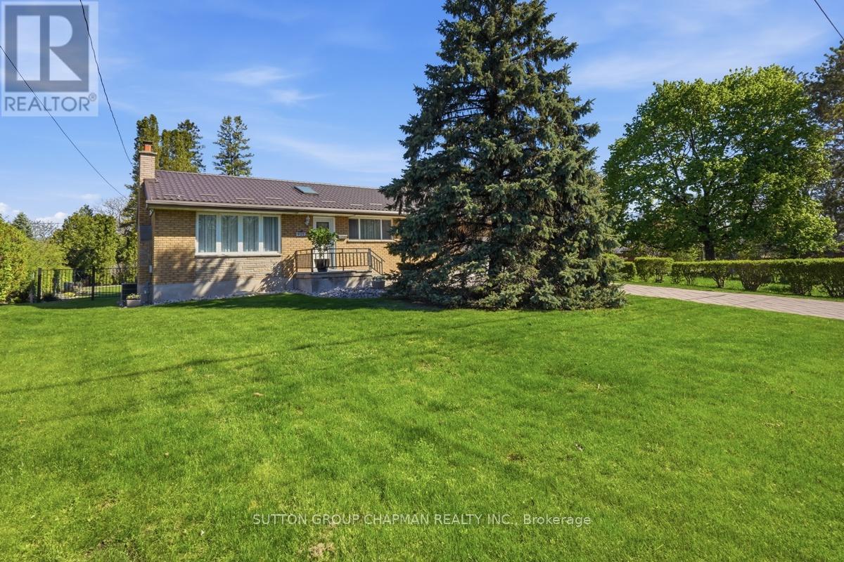 925 Plantation Road, London North, Ontario  N6H 2Y1 - Photo 1 - X13121614
